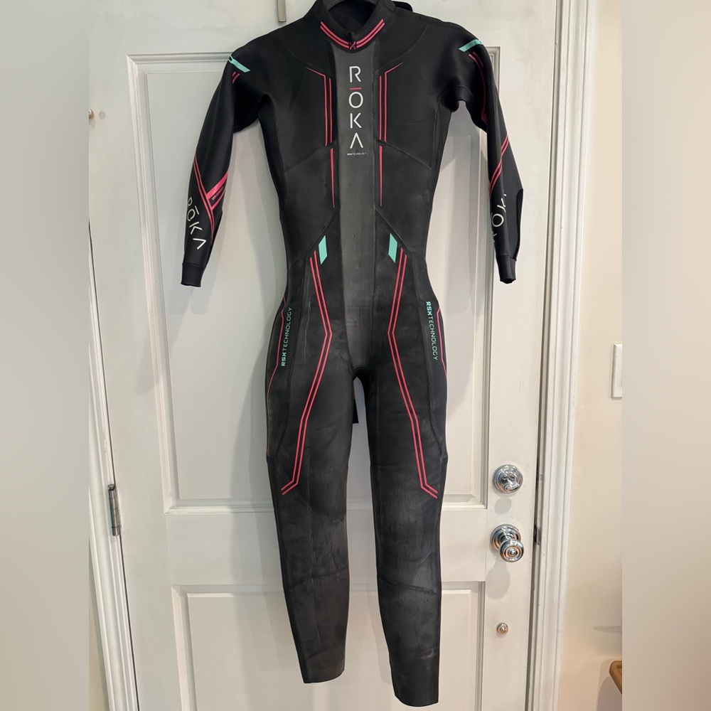 ROKA Women's Black and Pink Wetsuit
